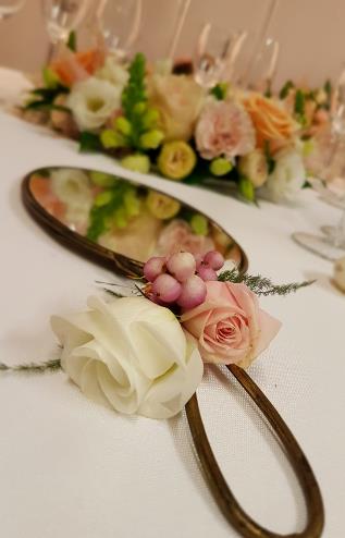 Boutonnière de marié pour mariage rétro romantique